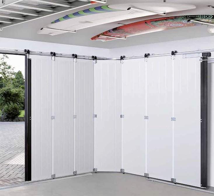 Consigue un garaje más moderno con las puertas seccionales laterales
